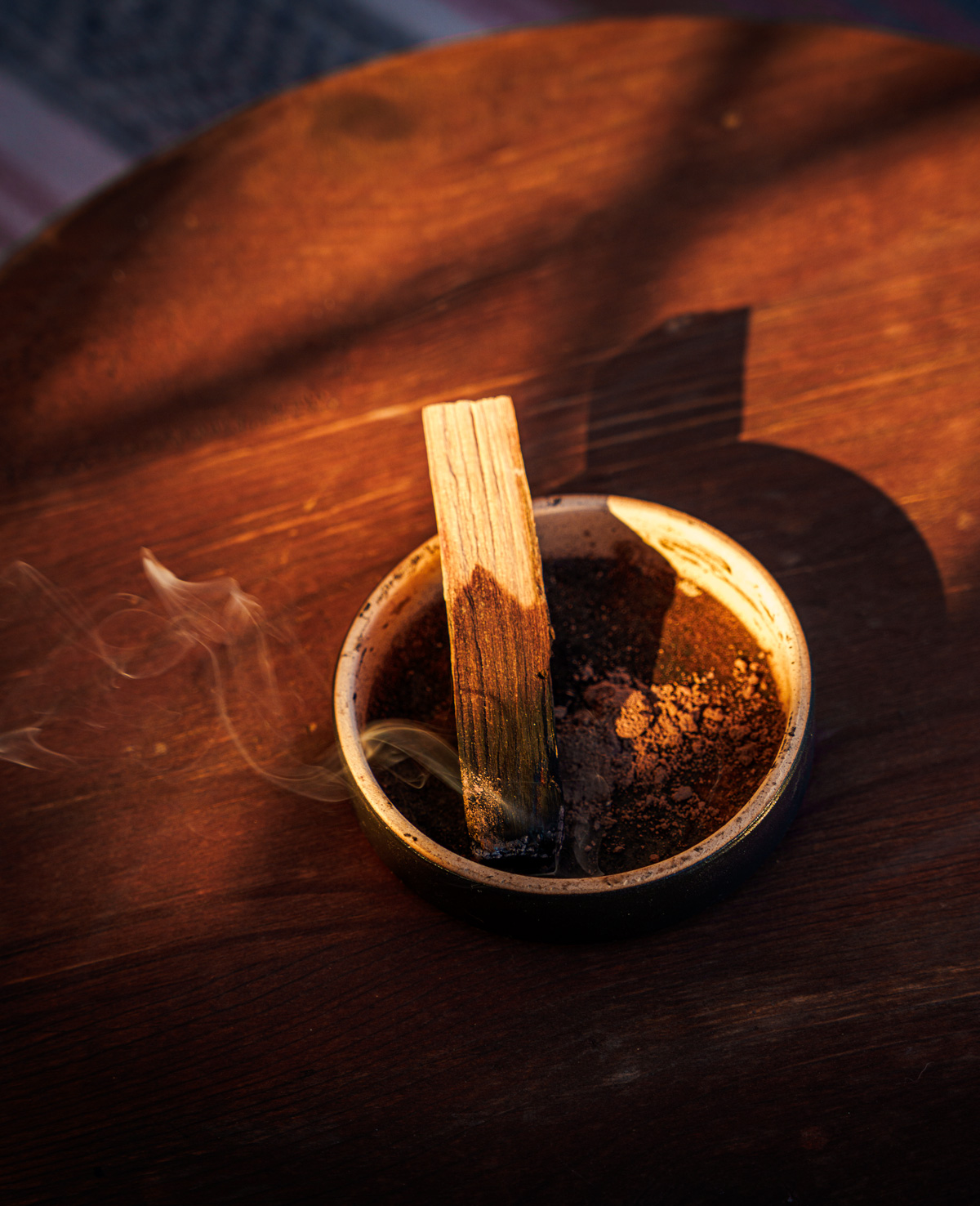 palo santo in dish