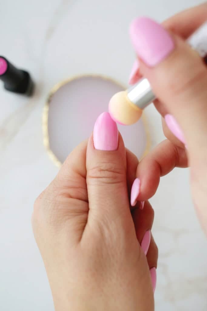 creating pink ombre nails